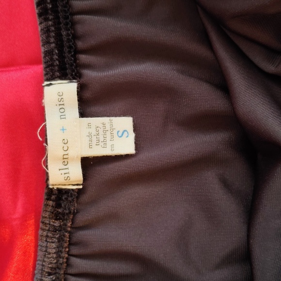 UO Silence + Noise Black Velvet Long Sleeve Top - Picture 2 of 5